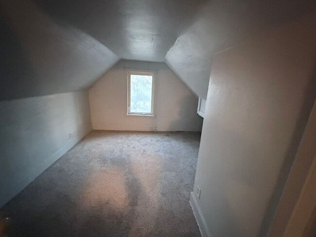 Building Photo - 2321 Dupont St