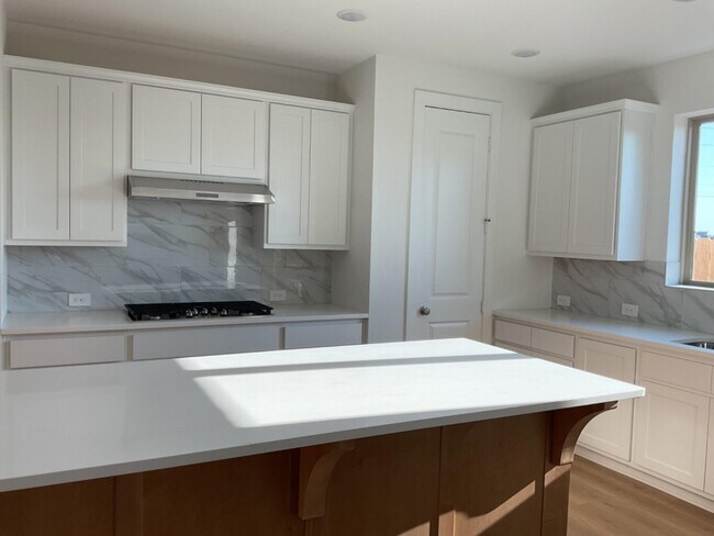 Foto del edificio - 29826 Ellwood Ln