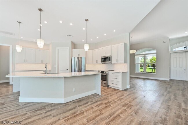 Foto del edificio - 4231 Crayton Rd