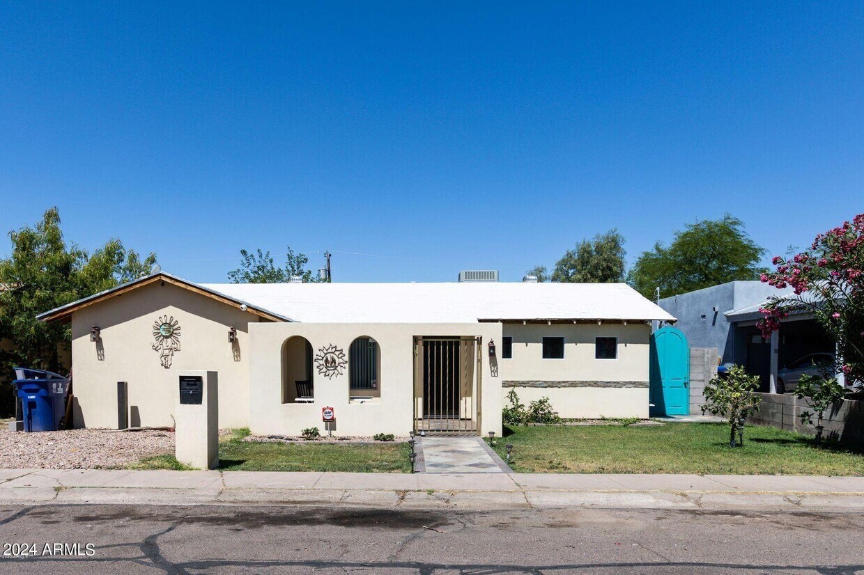 Primary Photo - 1426 S Kenneth Pl