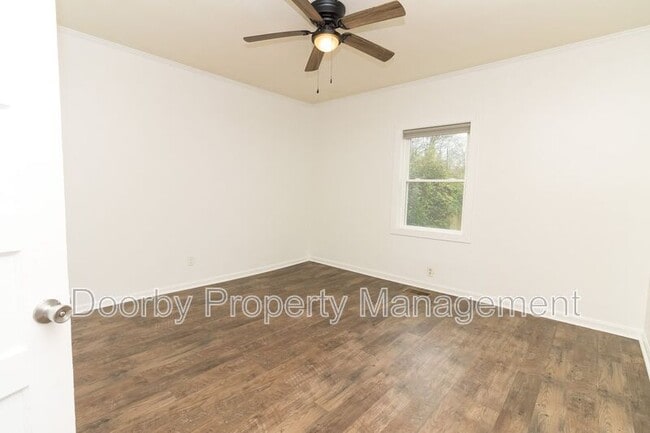 Foto del edificio - 1123 Lang St SE