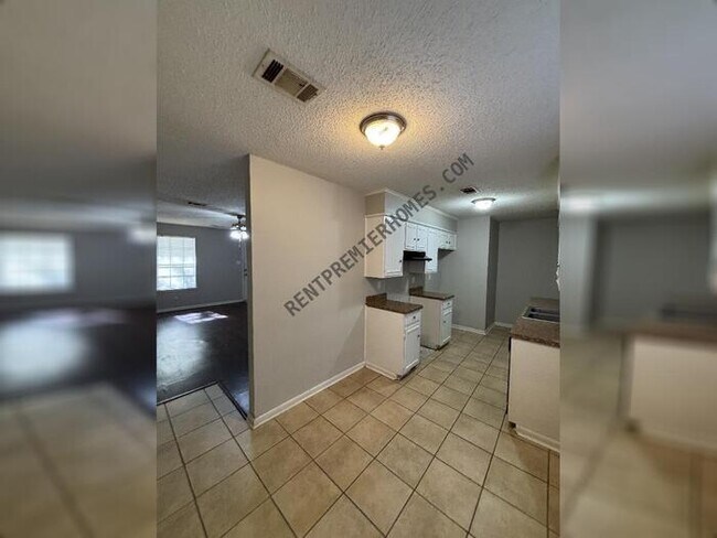 Foto del edificio - 149 Wildflower Dr