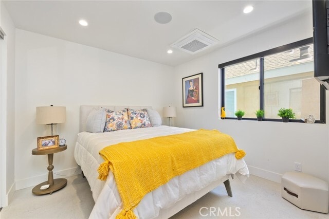 Building Photo - 504 E Balboa Blvd