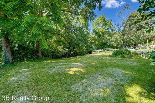 Foto del edificio - 3 br, 1.5 bath House - 3171 Dickinson Ave.