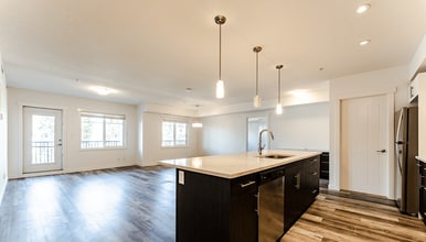 Building Photo - Nautical Luxury Suites at Summerside