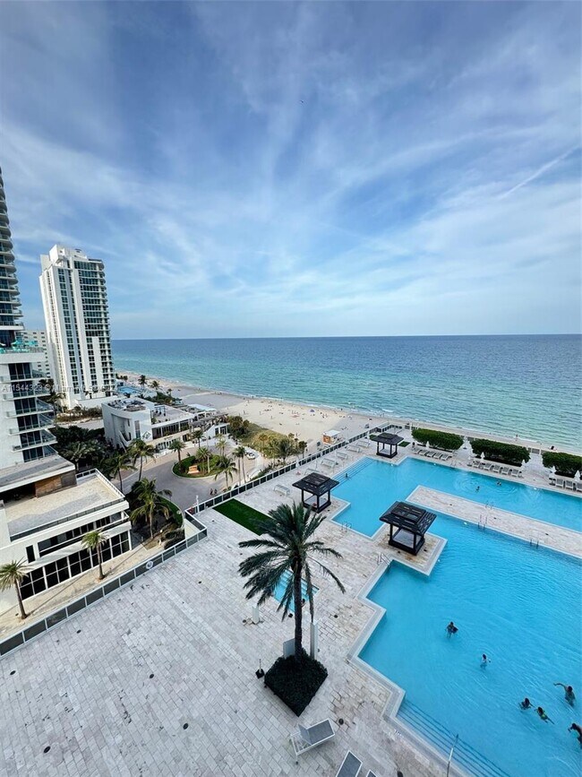 Building Photo - 1800 S Ocean Dr