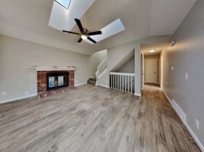 Building Photo - 7745 Lindsey Dr