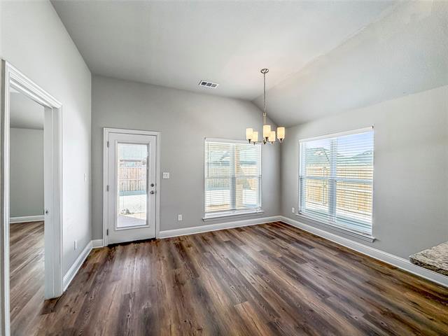 Building Photo - 2800 Orchid Dr