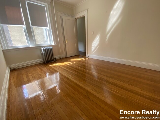 Building Photo - 1175 Boylston St