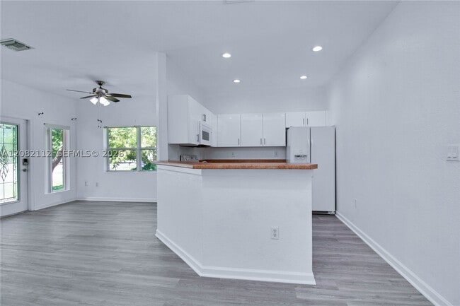 Building Photo - 5603 Polk St