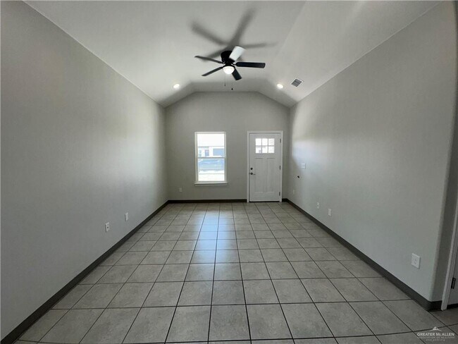 Foto del edificio - 2426 S Vly Cir