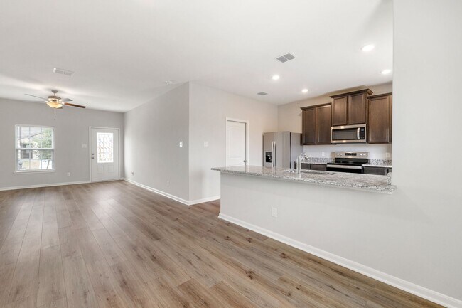 Foto del edificio - Like New Home In Hightop Ridge!!!