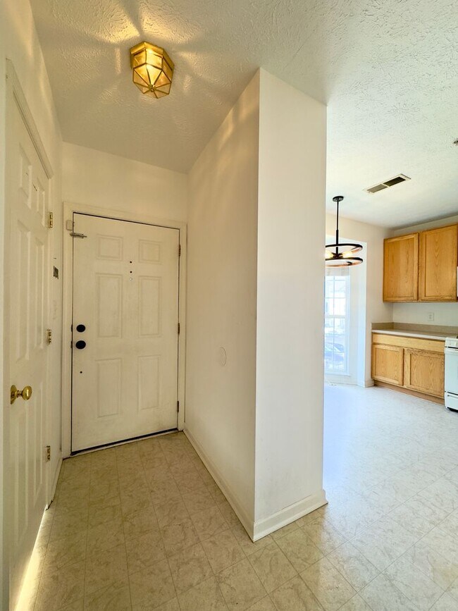 Foto del edificio - Charming 3Bed/2.5Bath in Glen Burnie Neigh...