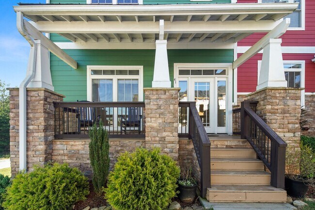 Building Photo - Lovely North Asheville Townhome