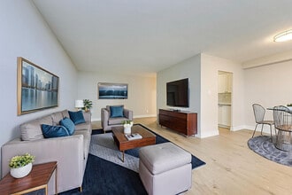 Building Photo - North Park Tower