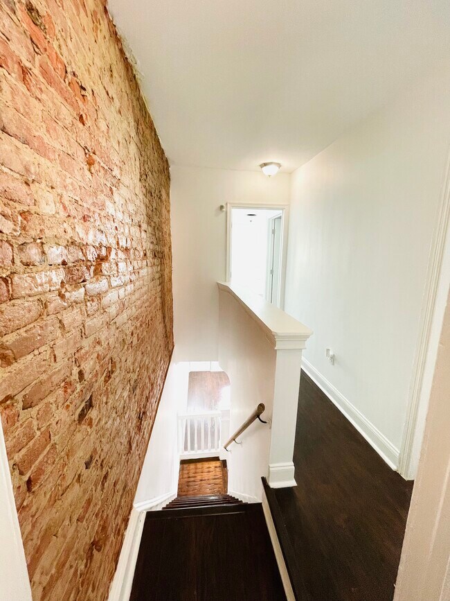 Foto del edificio - 2424 Jasper St