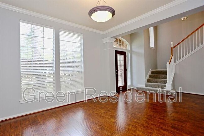 Building Photo - 3007 Gilford Ln