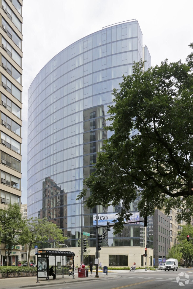 2950 North Sheridan Apartments Chicago, IL