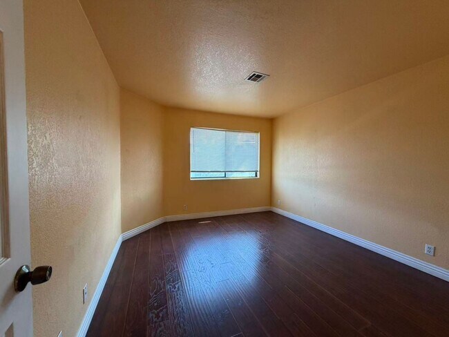 Foto del edificio - 5072 S Rainbow Blvd