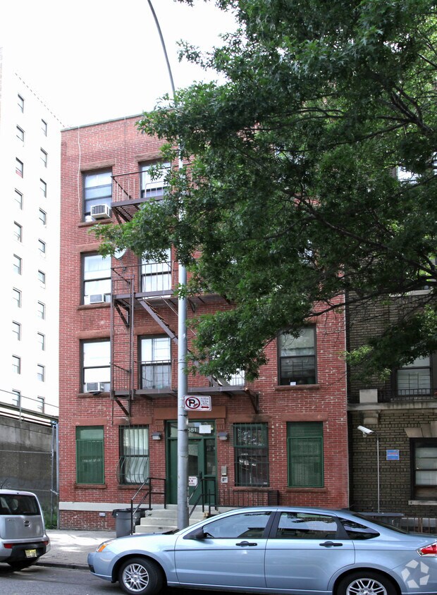 Building Photo - 581 Prospect Pl