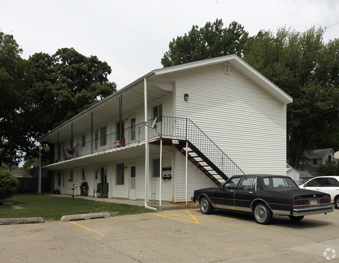 1518 Colfax St, Blair, NE 68008 Apartments in Blair, NE