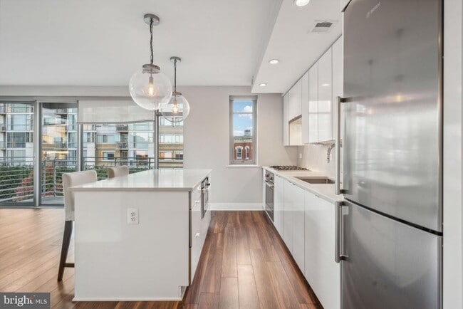 Building Photo - 1311 13th St NW