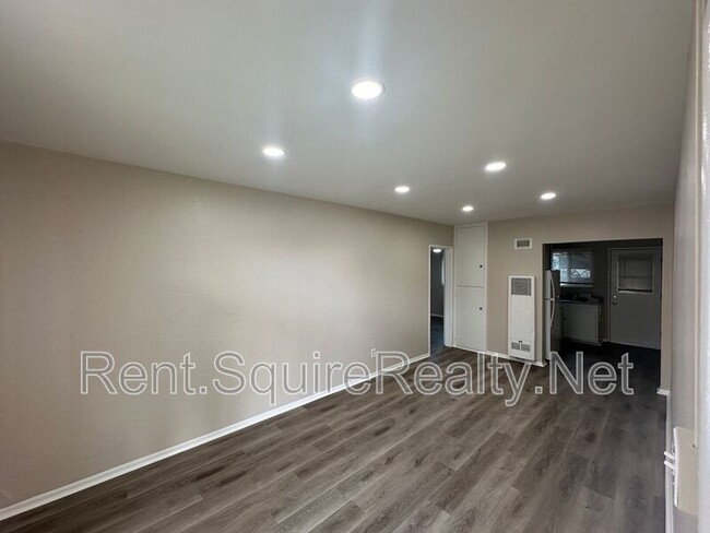 Building Photo - 936 W Foothill Blvd