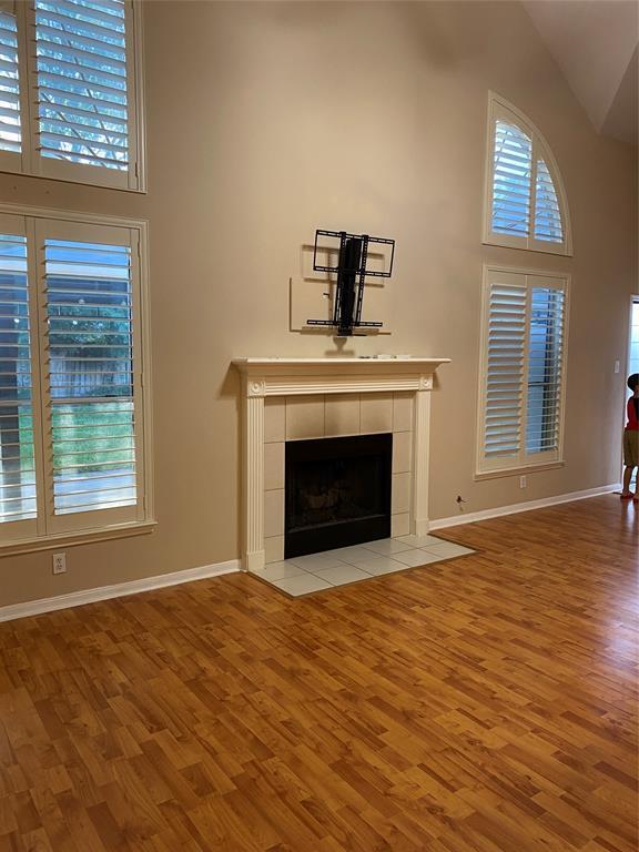 Building Photo - 2114 Winding Hollow Dr