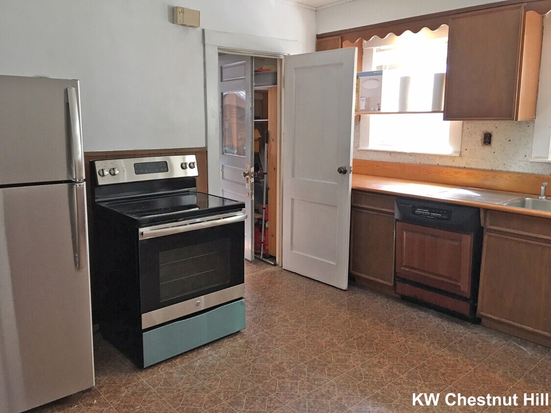 Foto principal - 231 Corey Rd