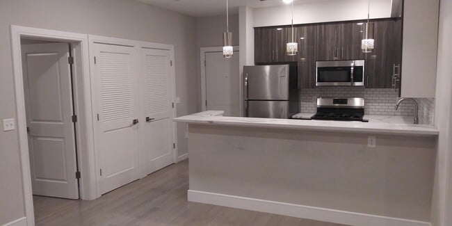 Foto del edificio - 801 Summit Ave