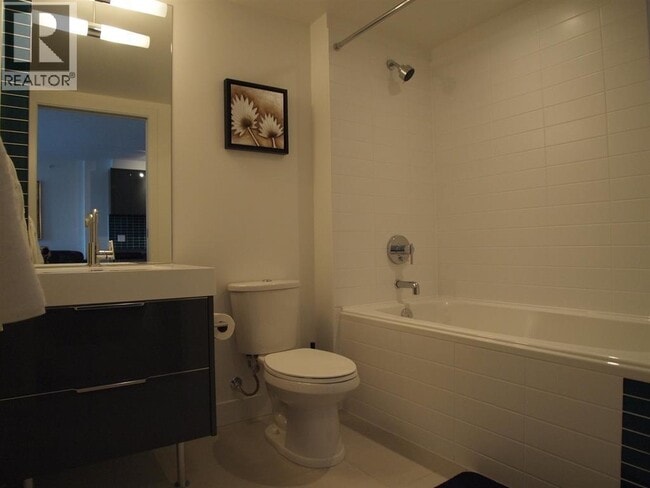 Building Photo - 1325 Rolston St