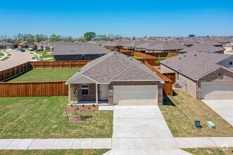 Building Photo - 1536 Vattier St