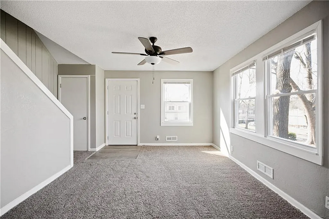 Foto del edificio - Charming 2-Bedroom/1-Bath Home in the Hear...
