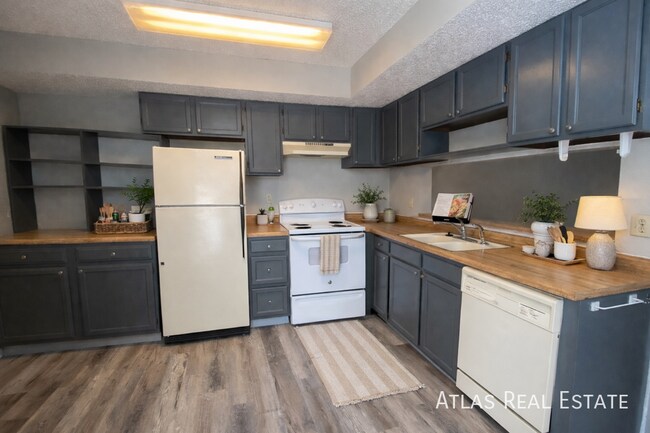 Foto del edificio - 7529 Banner Ct