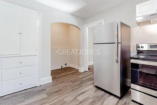 Building Photo - 111 Coldbrook Dr