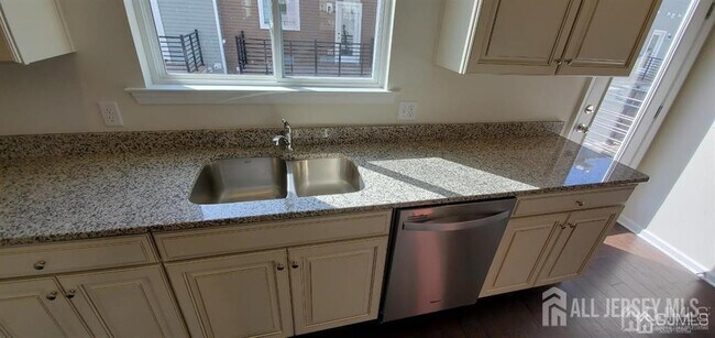 Building Photo - 41 Audley St