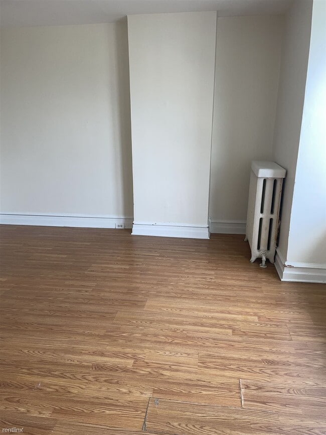 Building Photo - 4 br, 2 bath House - 1330 West Chew Street