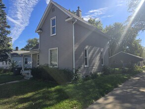 Building Photo - 709 Kern St