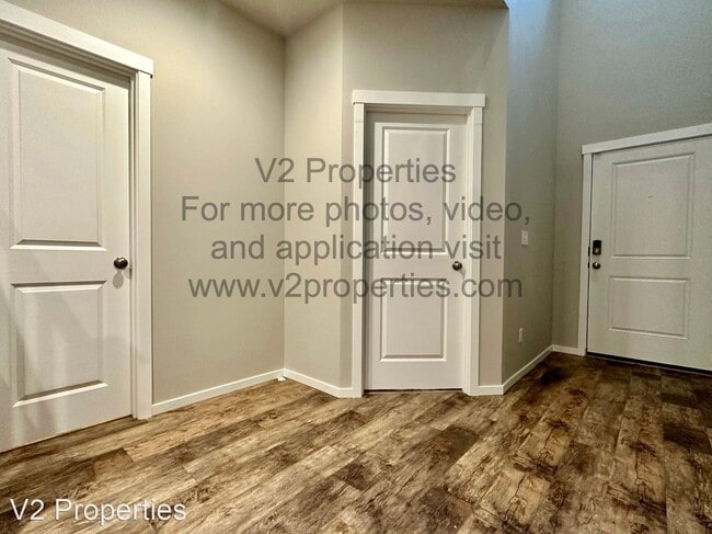 Building Photo - 3 br, 2.5 bath House - 15210 SE Flavel St