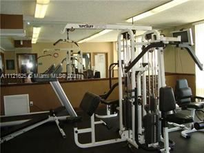 Foto del edificio - 2350 NE 135th St