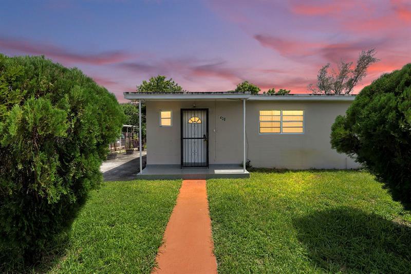 Primary Photo - 430 NW 133rd St