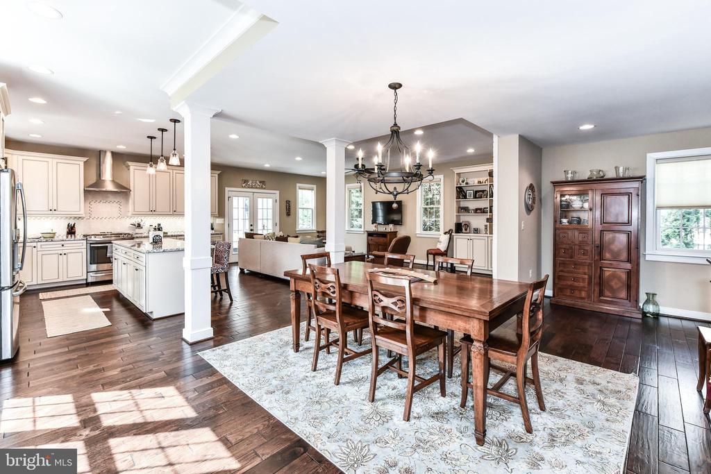 Primary Photo - 3802 N Pershing Dr