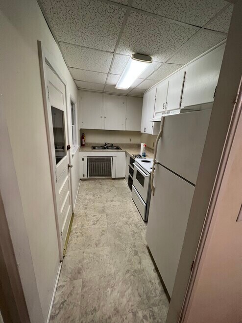 Kitchen - 169 Church St