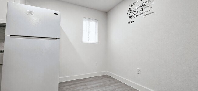 Foto del edificio - 4404 Bellfort Ave
