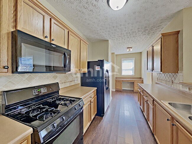 Foto del edificio - 409 Avery Ct