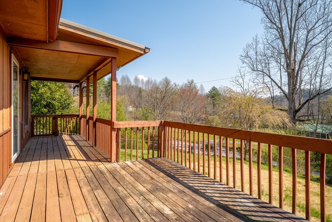 Building Photo - 477 Clement Rd