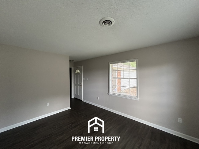 Photo - Charming 3BR/2BA Horn Lake Home | Hardwood Floors, 2-Car Garage & Fenced Yard
