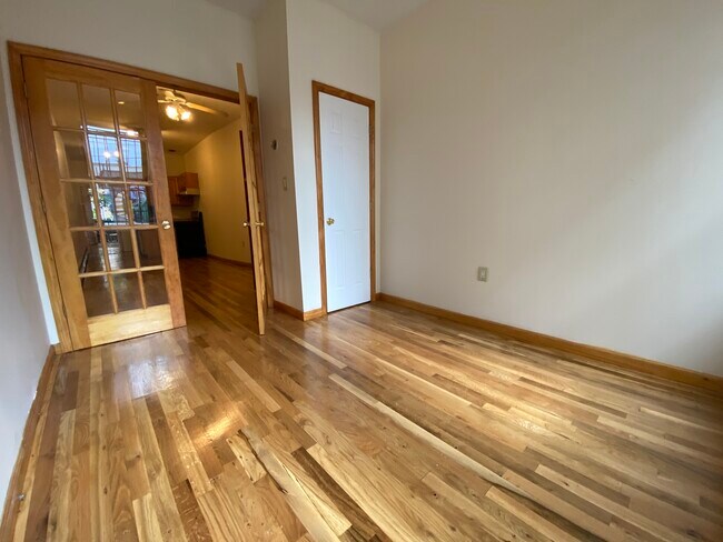 Building Photo - 379 Baltic St