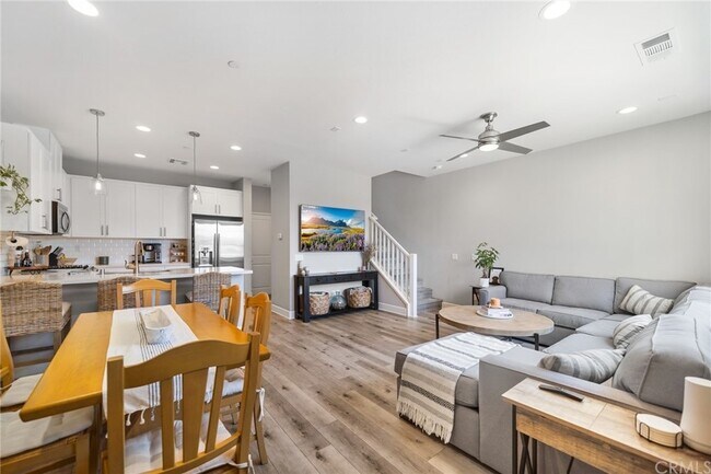 Building Photo - 3135 Asto Pl