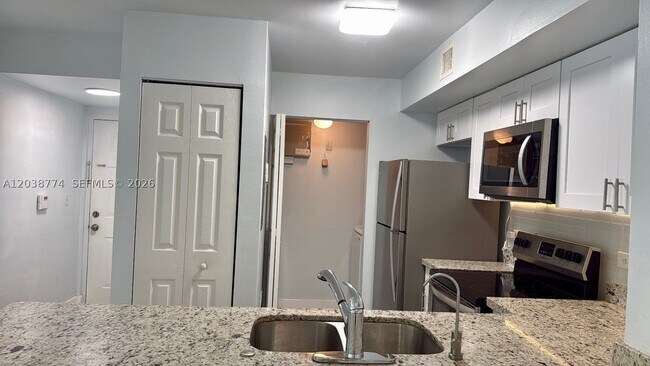Foto del edificio - 11155 SW 5th St